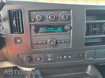 2025 Chevrolet Express 3500 Passenger Van LT 1LT 155.1" WB - miniatura 10