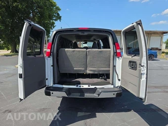 2025 Chevrolet Express 3500 Passenger Van LT 1LT 155.1" WB - miniatura 14