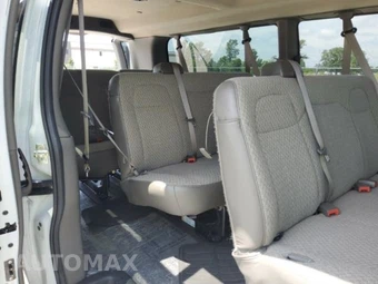 2025 Chevrolet Express 3500 Passenger Van LT 1LT 155.1" WB - miniatura 7