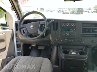 2025 Chevrolet Express 3500 Passenger Van LT 1LT 155.1" WB - miniatura 8
