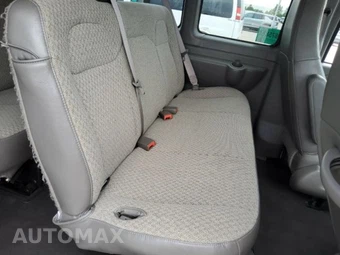 2025 Chevrolet Express 3500 Passenger Van LT 1LT 155.1" WB - miniatura 10