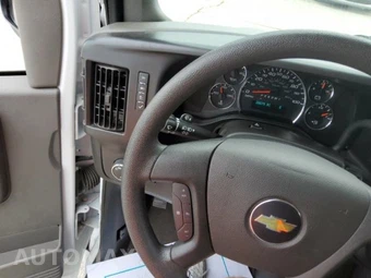2025 Chevrolet Express 3500 Passenger Van LT 1LT 155.1" WB - miniatura 15