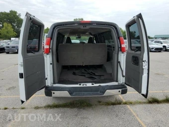 2025 Chevrolet Express 3500 Passenger Van LT 1LT 155.1" WB - miniatura 20