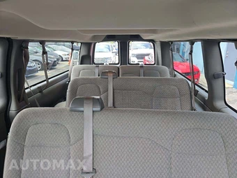 2025 Chevrolet Express 3500 Passenger Van LT 1LT 155.1" WB - miniatura 10