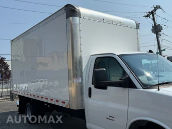 2025 Chevrolet Express 4500 Cutaway 2WT DRW 177.0" WB - miniatura 12