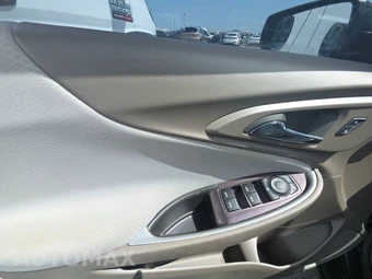 2025 Chevrolet Malibu LS 1LS – miniatura 9