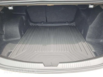 2025 Chevrolet Malibu LT 1LT – miniatura 14