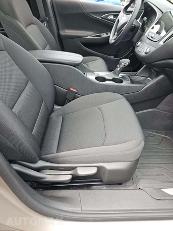 2025 Chevrolet Malibu LT 1LT – miniatura 17