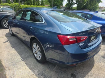 2025 Chevrolet Malibu LT 1LT - miniatura 2
