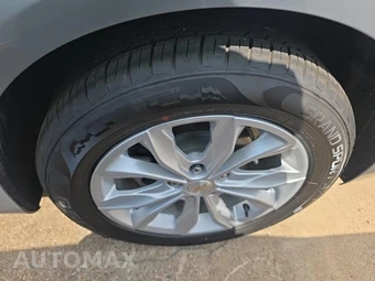2025 Chevrolet Malibu LT 1LT - miniatura 11