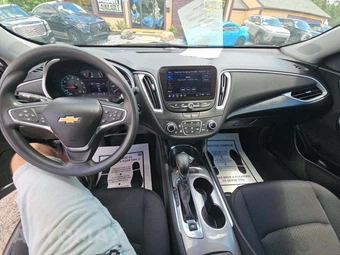 2025 Chevrolet Malibu LT 1LT - miniatura 10