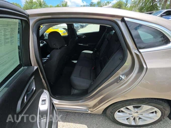 2025 Chevrolet Malibu LT 1LT – miniatura 10