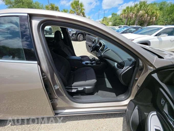 2025 Chevrolet Malibu LT 1LT – miniatura 15