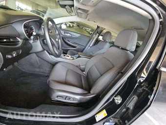 2025 Chevrolet Malibu RS 1SP - miniatura 3