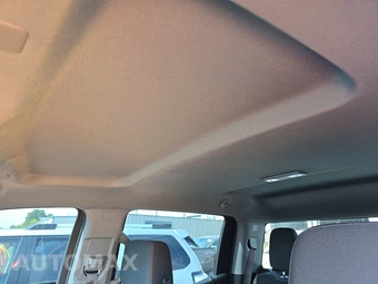 2025 Chevrolet Silverado 1500 Custom Crew Cab Short Bed 1CX - miniatura 19