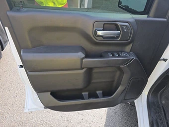 2025 Chevrolet Silverado 1500 Custom Crew Cab Short Bed 1CX - miniatura 9