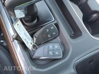 2025 Chevrolet Silverado 1500 High Country Crew Cab Short Bed 3LZ - miniatura 8
