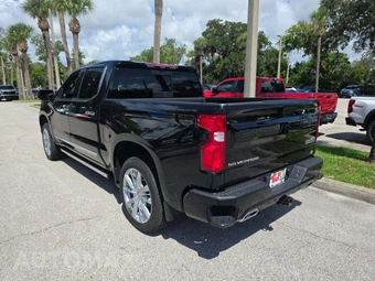 2025 Chevrolet Silverado 1500 High Country Crew Cab Short Bed 3LZ - miniatura 2