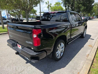 2025 Chevrolet Silverado 1500 High Country Crew Cab Short Bed 3LZ - miniatura 3