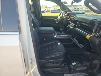 2025 Chevrolet Silverado 1500 High Country Crew Cab Short Bed 3LZ - miniatura 8