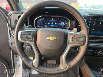 2025 Chevrolet Silverado 1500 LTZ Crew Cab Short Bed 1LZ - miniatura 10