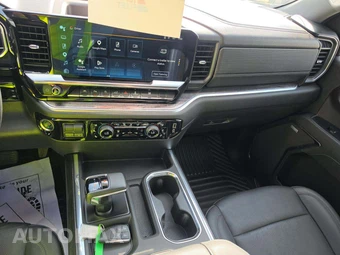 2025 Chevrolet Silverado 1500 LTZ Crew Cab Short Bed 1LZ - miniatura 7