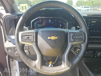 2025 Chevrolet Silverado 1500 LTZ Crew Cab Short Bed 1LZ - miniatura 10