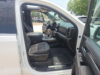 2025 Chevrolet Silverado 1500 LTZ Crew Cab Short Bed 1LZ - miniatura 18