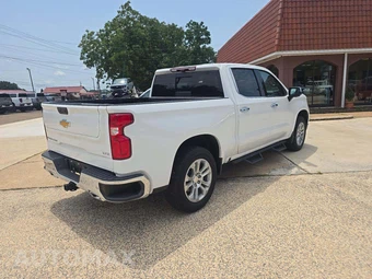 2025 Chevrolet Silverado 1500 LTZ Crew Cab Short Bed 1LZ - miniatura 3