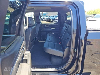 2025 Chevrolet Silverado 1500 LTZ Crew Cab Short Bed 1LZ - miniatura 10