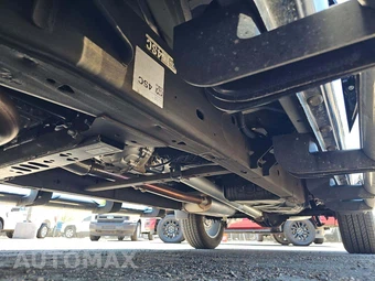 2025 Chevrolet Silverado 1500 LTZ Crew Cab Short Bed 1LZ - miniatura 4
