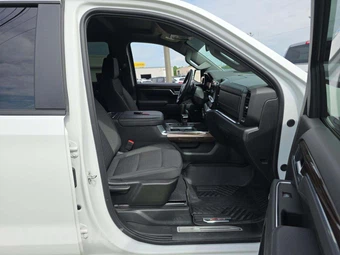 2025 Chevrolet Silverado 1500 RST Crew Cab Short Bed 1SP - miniatura 18