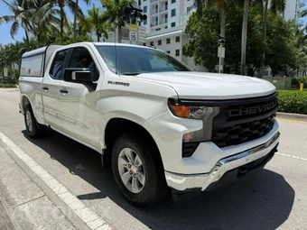 2025 Chevrolet Silverado 1500 WT Extended Cab Medium Bed 1WT - miniatura 2