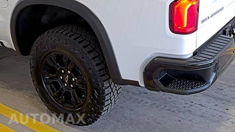 2025 Chevrolet Silverado 1500 ZR2 Crew Cab Short Bed 3LT - miniatura 10
