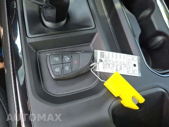 2025 Chevrolet Silverado 1500 ZR2 Crew Cab Short Bed 3LT - miniatura 8