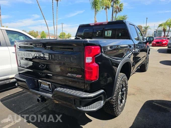 2025 Chevrolet Silverado 1500 ZR2 Crew Cab Short Bed 3LT - miniatura 3