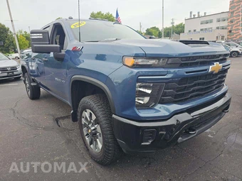 2025 Chevrolet Silverado 2500HD Custom Crew Cab Medium Bed 1CX - miniatura 4