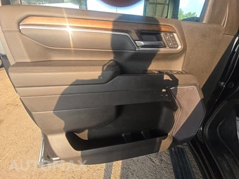 2025 Chevrolet Silverado 2500HD High Country Crew Cab Medium Bed 3LZ - miniatura 19
