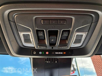 2025 Chevrolet Silverado 2500HD High Country Crew Cab Medium Bed 3LZ - miniatura 18