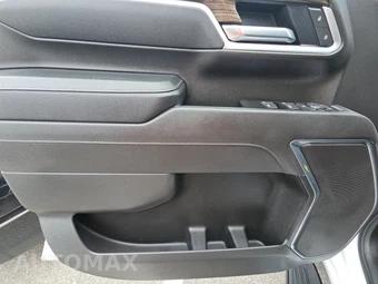 2025 Chevrolet Silverado 2500HD LT Crew Cab Long Bed 1LT - miniatura 9