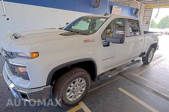 2025 Chevrolet Silverado 2500HD LT Crew Cab Medium Bed 1LT