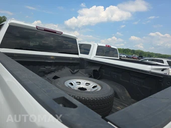 2025 Chevrolet Silverado 2500HD LT Crew Cab Medium Bed 1LT - miniatura 16