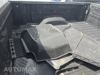 2025 Chevrolet Silverado 2500HD LT Crew Cab Medium Bed 1LT - miniatura 16