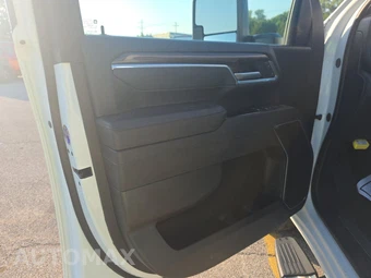 2025 Chevrolet Silverado 2500HD LT Crew Cab Medium Bed 1LT - miniatura 9