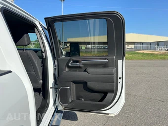 2025 Chevrolet Silverado 2500HD LT Crew Cab Medium Bed 1LT - miniatura 17