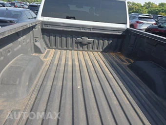 2025 Chevrolet Silverado 2500HD LT Crew Cab Medium Bed 1LT - miniatura 16