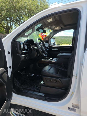 2025 Chevrolet Silverado 2500HD LT Crew Cab Medium Bed 1LT - miniatura 3