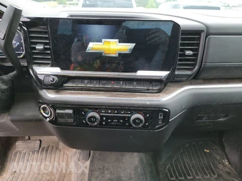 2025 Chevrolet Silverado 2500HD LT Crew Cab Medium Bed 1LT - miniatura 17