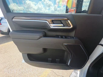2025 Chevrolet Silverado 2500HD LT Crew Cab Medium Bed 1LT - miniatura 9