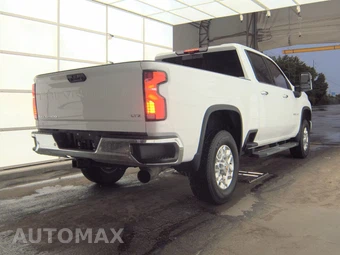 2025 Chevrolet Silverado 2500HD LTZ Crew Cab Medium Bed 1LZ - miniatura 4
